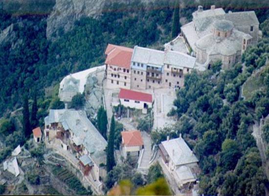 “Στη σκήτη της Γριάς (Αγίας Άννης) δε μ’αφήνουν οι καλόγεροι να πλησιάσω”