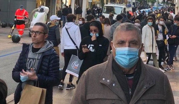 Ρεπορτάζ Γ. Τράγκα από τις Κάννες: Κατάμεστα τα μαγαζιά χωρίς click away! (ΕΙΚΟΝΕΣ+VIDEO)