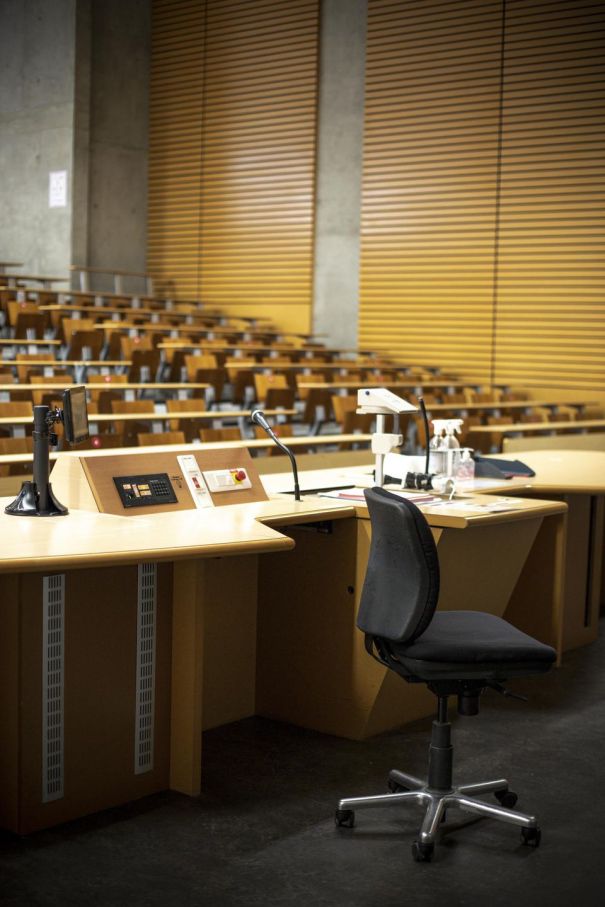 Αυτοκτονία φοιτήτριας Ιατρικής στη Γαλλία.3 φοιτητές αυτοκτόνησαν σε 1 μήνα. Πολλές απόπειρες. Ψηφιακή κόπωση, απομόνωση,ψυχολογική εξάντληση….