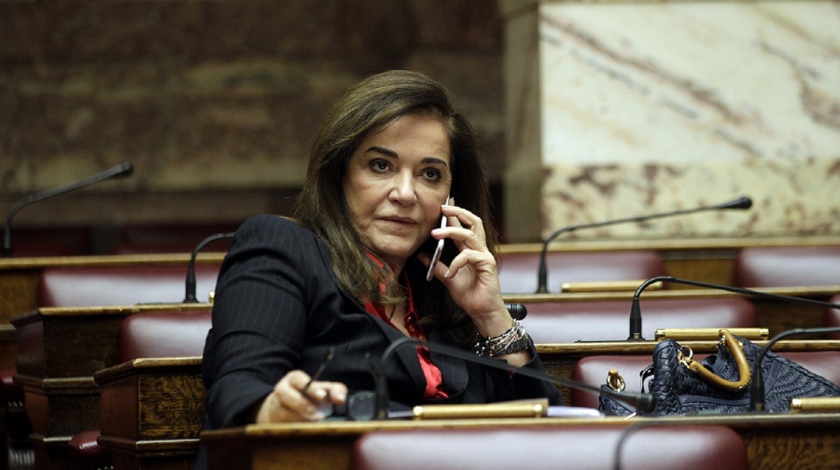 ΑΠΟΣΤΟΛΟΥ : Ο Γερμανός πρέσβης στην Αθήνα “απολογήθηκε” στην Ντόρα Μπακογιάννη.