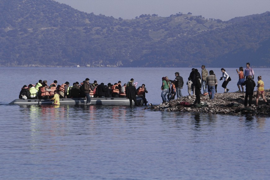Lockdown για τους Έλληνες, πάρτι για αλλοδαπούς και διακινητές – ΒΙΝΤΕΟ-Ντοκουμέντο από τη Λέσβο