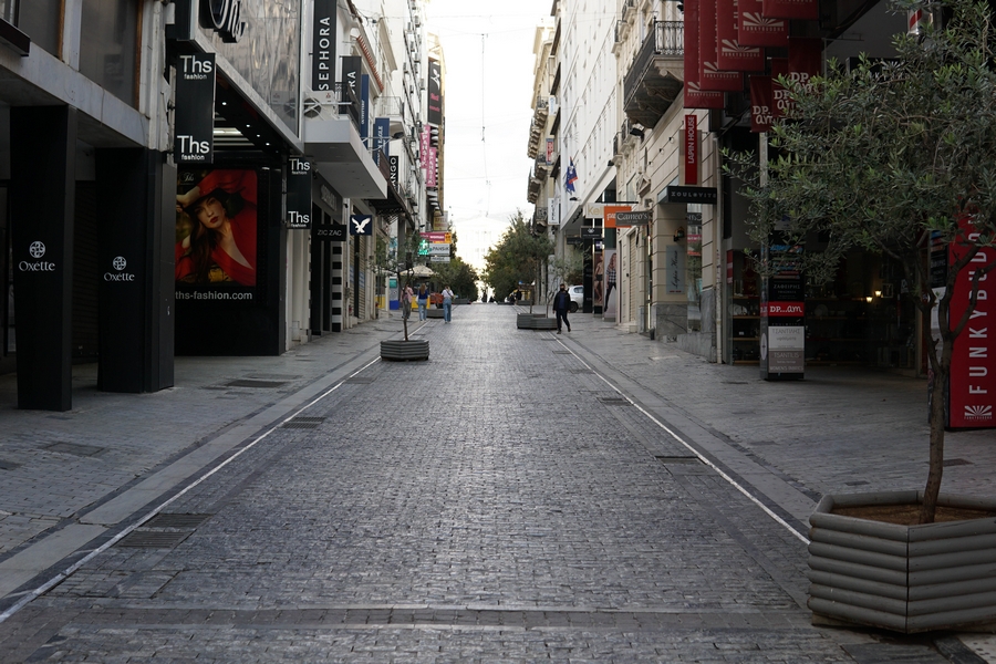 Καταστρέφεται η εστίαση! Πρόβλεψη για κλείσιμο του 50% των επιχειρήσεων (Vid)