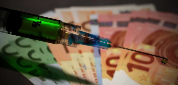 Απόφαση σταθμός του Δικαστηρίου της ΕΕ: Καμία νομική ασυλία για τις πολυεθνικές των εμβολίων