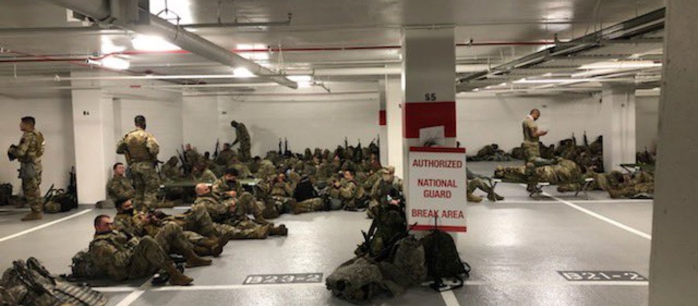 Εξευτέλισε τους στρατιώτες ο Τ.Μπάιντεν: Αφού τον προστάτεψαν τους έστειλε σε παγωμένο γκαράζ χωρίς τουαλέτα! (βίντεο)