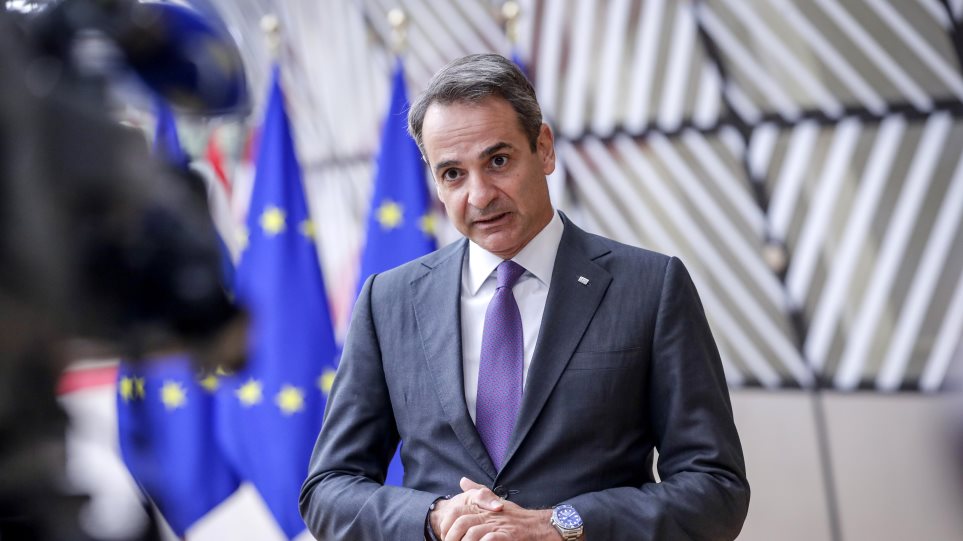 Politico: Πιστοποιητικό εμβολιασμού πρότεινε στην ΕΕ ο Κυριάκος Μητσοτάκης