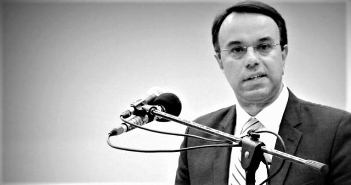 Νεγρεπόντη-Δελιβάνη Μαρία : Η ελληνική οικονομία σε κλοιό – Σε πελάγη αισιοδοξίας η κυβέρνηση!