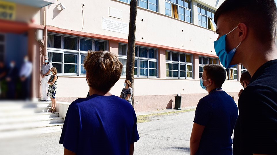 Σχολεία: Πώς θα γίνει το άνοιγμα τη Δευτέρα 11 Ιανουαρίου – Τεστ στα λύκεια, ίσως και στα γυμνάσια