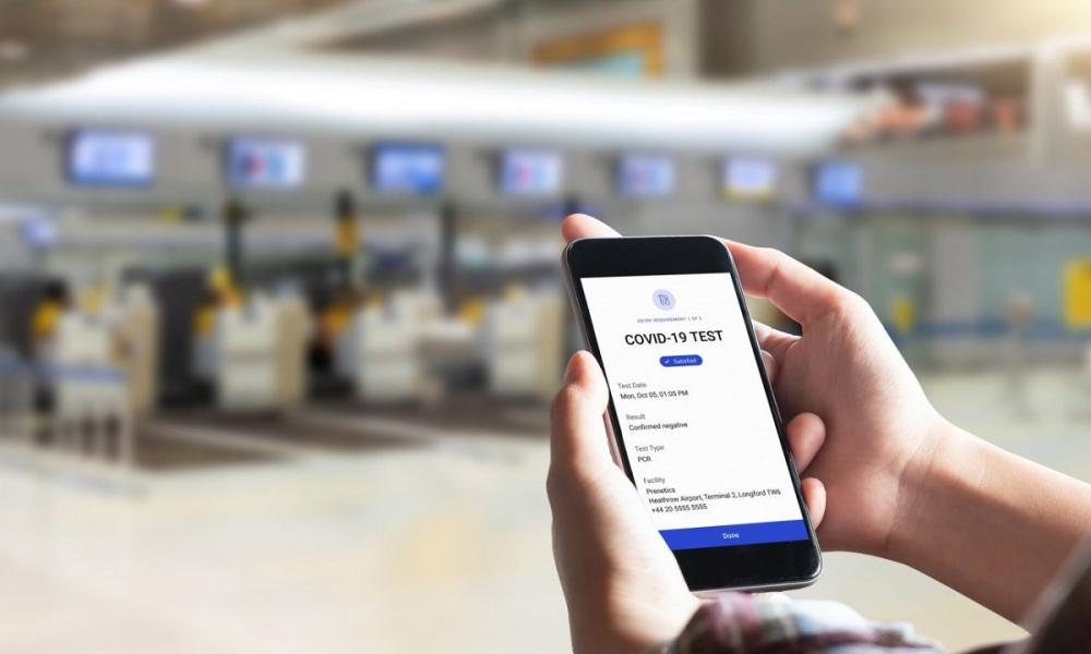 Υγειονομικός ”Μεγάλος Αδελφός”: Ηλεκτρονικό πιστοποιητικό για τον εμβολιασμό στο κινητό με χρηματοδότηση του ιδρύματος Ροκφέλερ