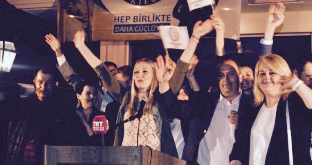 «Θα ξυπνήσεις μια μέρα με μπούρκα και σαρία»! Εξέλιξη «βόμβα» στην Ελλάδα, vid
