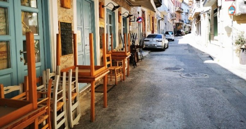ΗΧΗΤΙΚΟ-ΣΟΚ-Ζευγάρι Ελλήνων που εργάζονταν στην εστίαση ζει εδώ και δέκα μέρες σε παγκάκια