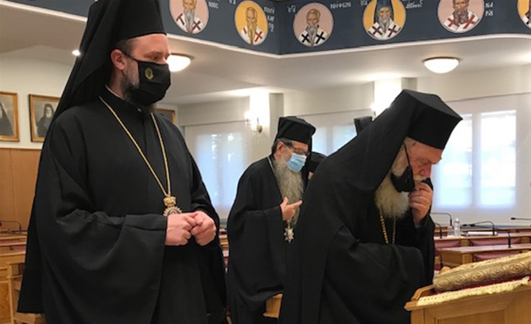 Διονύσης Μακρῆς : Προβληματίζει γῆ καὶ οὐρανὸ ἡ συνειδητά ἀποῦσα θρησκευτική μας ἡγεσία