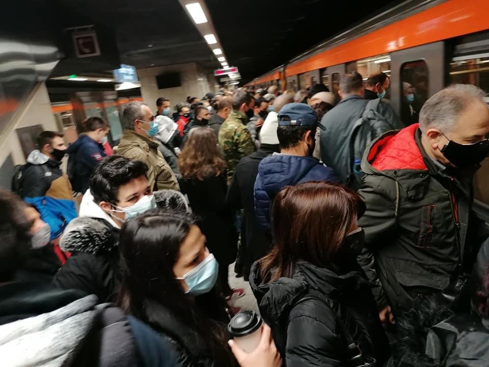 ΚΥΒΕΡΝΗΣΗ ΚΑΙ ΚΡΑΤΙΚΟΙ ΛΟΙΜΩΞΙΟΛΟΓΟΙ ΝΟΙΑΖΟΝΤΑΙ ΝΑ ΜΗΝ ΚΟΛΛΗΣΟΥΜΕ ΚΟΡΩΝΟΪΟ: ΔΕΙΤΕ ΣΗΜΕΡΙΝΗ ΕΙΚΟΝΑ ΑΠΟ ΤΟ ΜΕΤΡΟ! ΚΑΤΑ ΤΑ ΑΛΛΑ …
