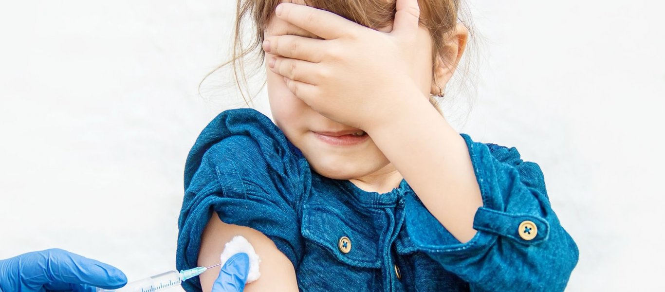 Pfizer: Ξεκίνησε εμβολιασμούς σε παιδιά έως και… 6 μηνών – Προσφέρθηκαν «εθελοντικά» ισχυρίζονται!