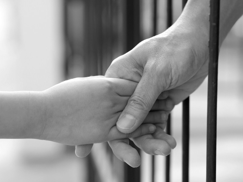 ΕΠΙΚΙΝΔΥΝΑ ΝΟΗΜΑΤΑ ΜΕ ΝΟΜΟ ΓΙΑ ΑΝΗΛΙΚΑ ΠΑΙΔΙΑ