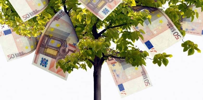 Γ. Τράγκας: Ο Κυριάκος σε ρόλο Γιωργάκη… Όταν εμφανίζεται ανίκανος να αναχαιτίσει τον κορονοϊό, ανακαλύπτει λεφτόδεντρα