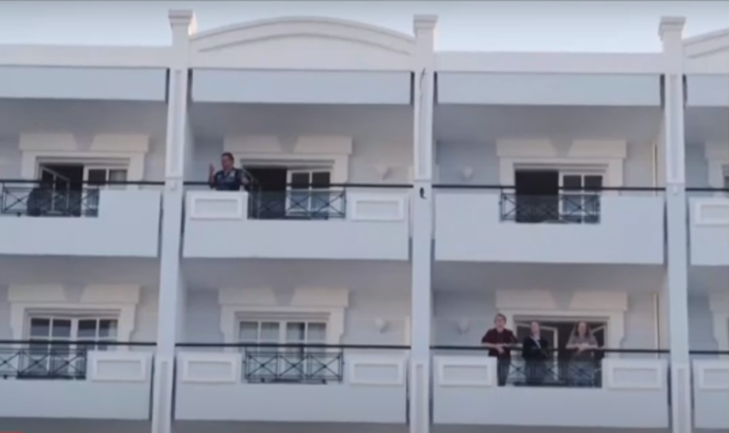 «Πειραματόζωα»! Διακοπές «φυλακή», αδιανόητο αυτό που συμβαίνει στην Ρόδο, vid