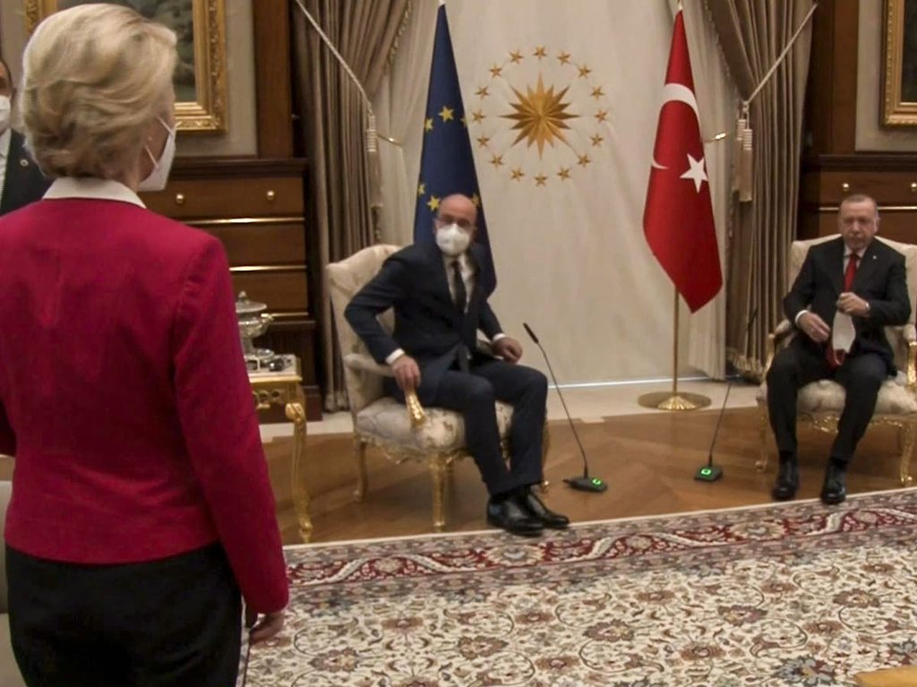 Τιερί Μεϊσάν : Η αλήθεια για το sofagate της Άγκυρας