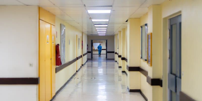 Εθνικό αρνητικό ρεκόρ για νοσηλείες στις ΜΕΘ για Γαλλία εν μέσω μαζικού εμβολιασμού.Ασυσχέτιστο;;