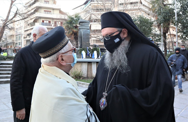Όταν η μάσκα αποκαλύπτει τον προβατόσχημο λυκοποιμένα