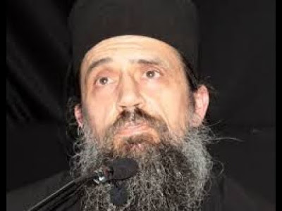 Είμαστε συνένοχοι αν εμβολιαστουμε, π. Σάββας Αγιορείτης.
