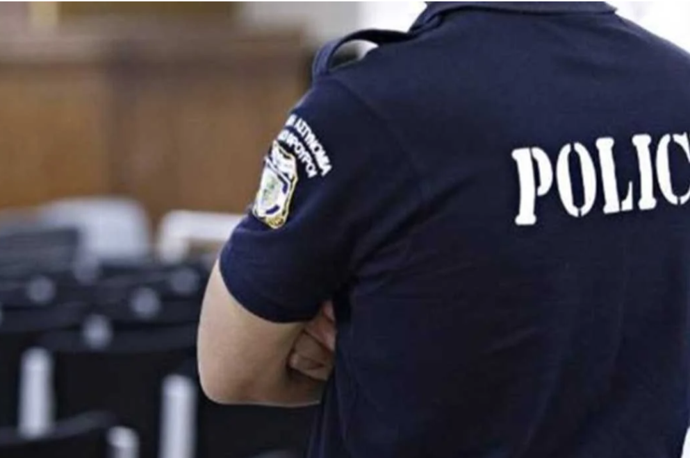 Αστυνομικός κατέθεσε αγωγή σε διευθύντρια λυκείου επειδή δεν θέλει να κάνει ο γιος του self test
