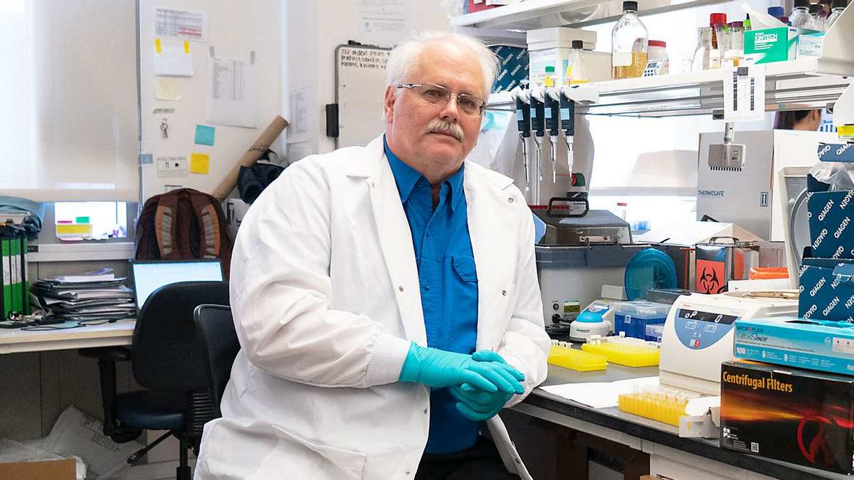 O (gain of function) Ralph Baric υποστηρίζει ότι ο νεκρός ιος των εμβολίων μπορεί να “ζωντανέψει” μετά τη δόση!