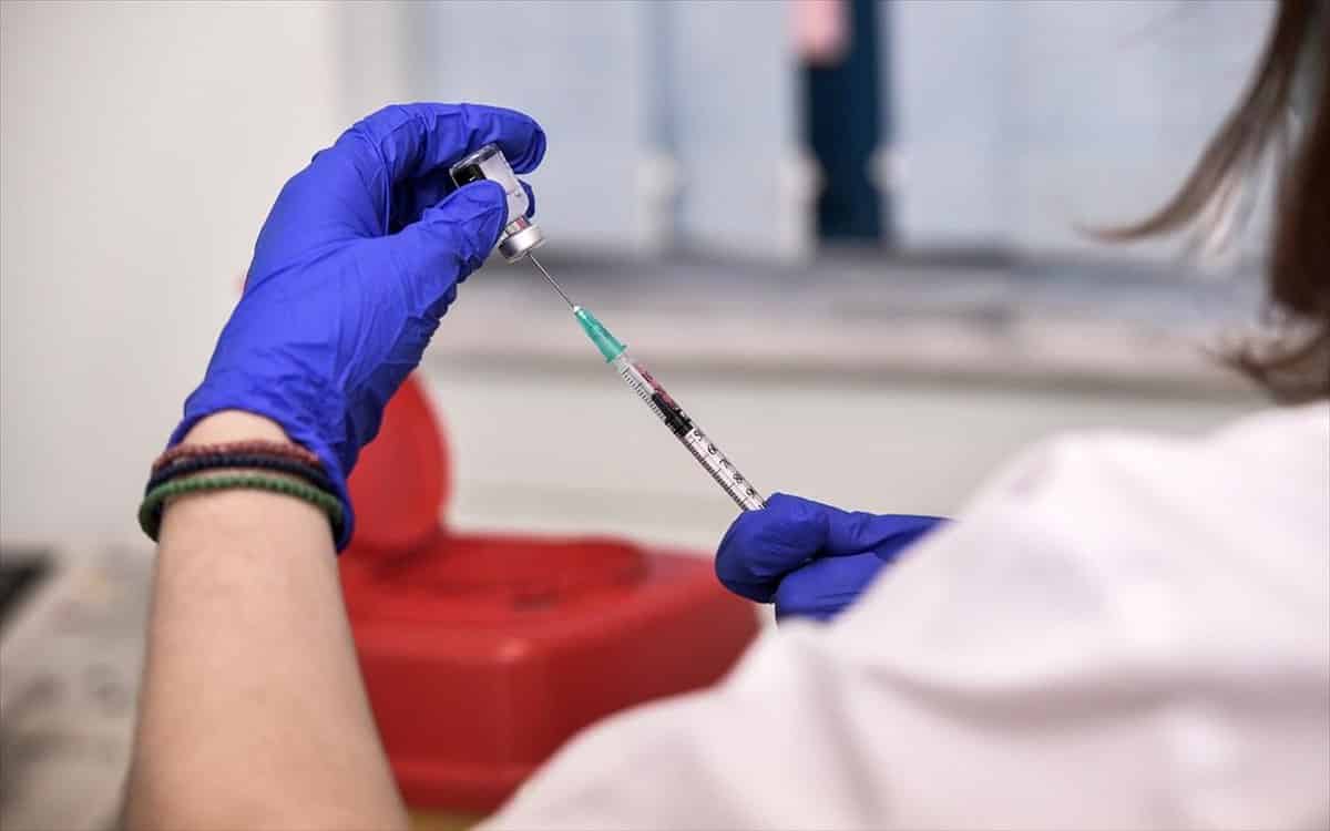 Οἱ 5 μηχανισμοὶ βλάβης ποὺ πυροδοτοῦν τὰ mRNA ἐμβόλια