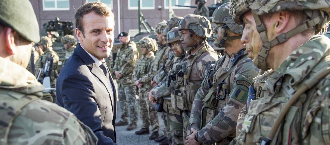 Η άνοδος της Μ.Λεπέν και οι στρατιωτικοί «τρόμαξαν» τον Ε.Μακρόν: «Οι μετανάστες ή θα αφομοιωθούν ή θα φύγουν»