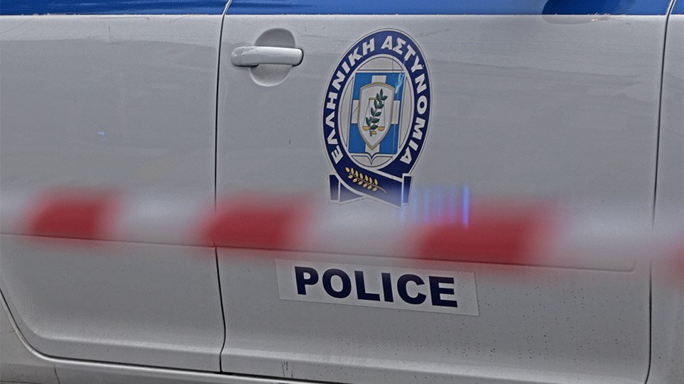 Γλυκά Νερά: Στραγγάλισαν γυναίκα δίπλα στο μωρό της – Δεμένος ο σύζυγος