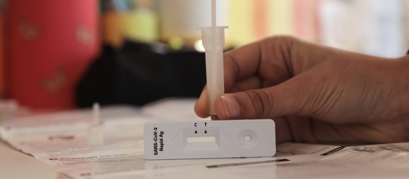 Θέμα με τα self test: Πολλές χιλιάδες βγήκαν ψευδώς θετικά -Ποιοι εργαζόμενοι θα κάνουν υποχρεωτικά 2 φορές την εβδομάδα