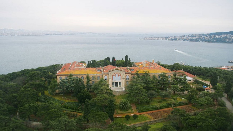 Θέμα Θεολογικής Σχολής Χάλκης έθεσαν οι ΗΠΑ στην Τουρκία: “Να παρθούν άμεσα μέτρα για την επαναλειτουργία της” – Εισήγηση επιτροπής προς το Κογκρέσο!