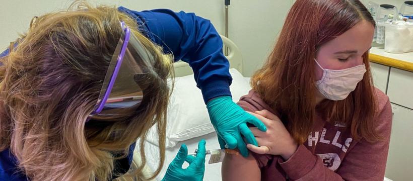 Η PFIZER ΞΕΚΙΝΑ ΝΑ ΕΜΒΟΛΙΑΖΕΙ ΑΝΗΛΙΚΑ ΠΑΙΔΑΚΙΑ! «ΘΑ ΓΙΝΕΙ Η ΚΟΛΑΣΗ ΤΟΥ ΔΑΝΤΗ ΜΕ ΤΟΥΣ ΜΑΖΙΚΟΥΣ ΕΜΒΟΛΙΑΣΜΟΥΣ»! ΣΗΜΑ ΚΙΝΔΥΝΟΥ ΑΠΟ ΤΟΝ ΓΙΑΤΡΟ Δ.ΑΝΤΩΝΙΟΥ!