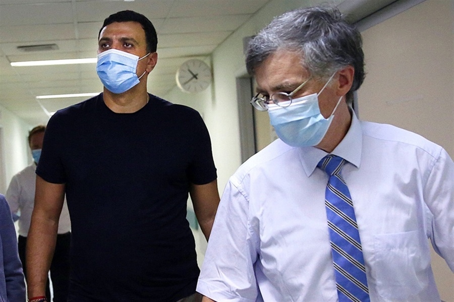 ΠΙΚΡΑ ΕΡΩΤΗΜΑΤΑ ΓΙΑ ΤΗΝ ΠΕΡΙΦΗΜΗ ΕΠΙΤΡΟΠΗ ΤΩΝ “ΣΟΦΩΝ”