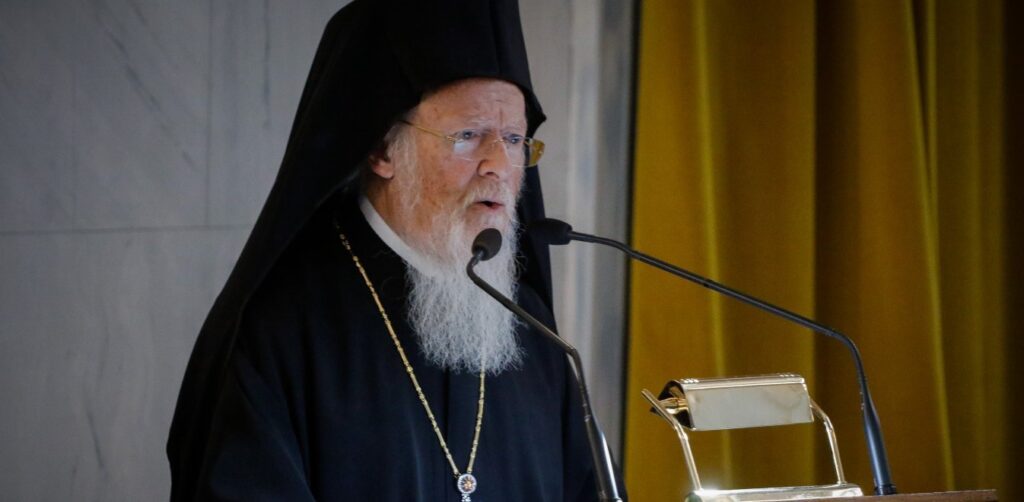 Λάβρος ο Βαρθολομαίος για όσους αμφισβητούν την επιστήμη: «Αρνητές πίστεψαν σε θεωρίες συνωμοσίας του διαδικτύου»