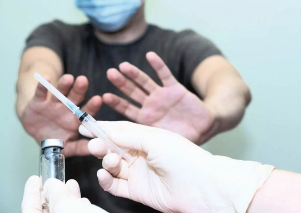 «Μανιφέστο» κατά του υποχρεωτικού εμβολιασμού