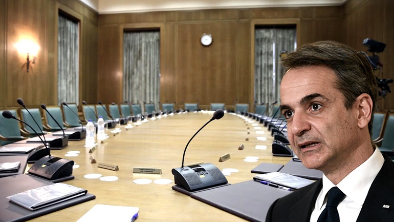 ΕΚΤΟΣ ΚΥΒΕΡΝΗΣΗΣ Ο ΧΡΥΣΟΧΟΪΔΗΣ – ΣΤΟΝ ΤΟΥΡΙΣΜΟ Ο ΚΙΚΙΛΙΑΣ – ΑΠΡΟΣΜΕΝΗ ΕΙΣΟΔΟΣ ΣΤΟ ΚΥΒΕΡΝΗΤΙΚΟ ΣΧΗΜΑ ΤΟΥ ΝΑΥΑΡΧΟΥ ΑΠΟΣΤΟΛΑΚΗ