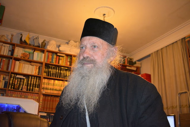 Ο Ηγούμενος Γέροντας Μάξιμος Καραβάς τιμά την ιεροσύνη του, περισώζει το Εκκλησιαστικό Ήθος και ατρόμητος δίδει την Ομολογία (Βίντεο)