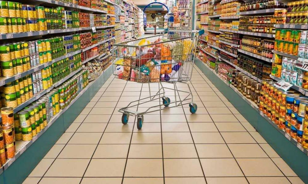 ‘Φωτιά και λάβρα” βασικά προϊόντα – Σε απόγνωση τα νοικοκυριά από τις ανατιμήσεις