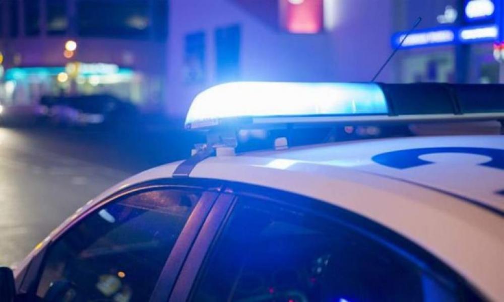 Κοζάνη: Μπήκαν για έλεγχο αστυνομικοί και τους τρόλαραν ιδιοκτήτης και δικηγόρος – Ζήτησαν πιστοποιητικά εμβολιασμού!