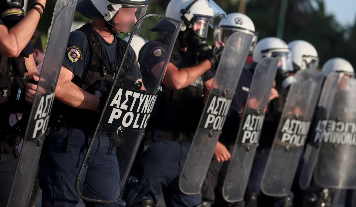 Φοβούνται το ξέσπασμα του κόσμου στη ΔΕΘ και στέλνουν «στρατό» αστυνομικών στη Θεσσαλονίκη!