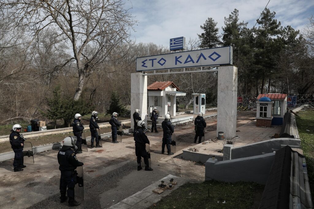 Έκθεση-ΣΟΚ στο Μαξίμου! 2εκατ. Αφγανοί στα ελληνικά σύνορα μέχρι το τέλος του 2021 και «θερμό» επεισόδιο με Τουρκία! – ΒΙΝΤΕΟ