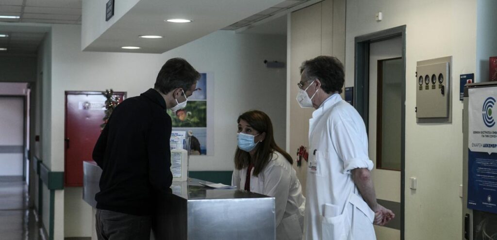 Ωμή παραδοχή Παπαευαγγέλου για τα παιδιά και τα εμβόλια!!! «Παγώνεις» και μόνο που το ακούς!!! ΒΙΝΤΕΟ