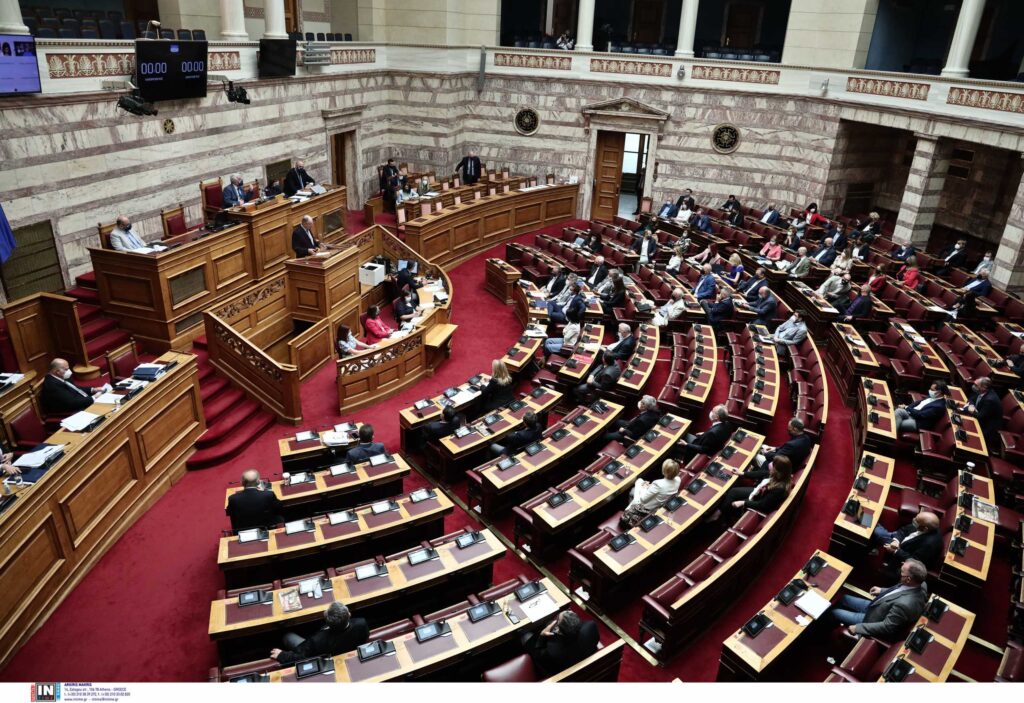 ΒΙΝΤΕΟ ΝΤΡΟΠΗΣ! Αποκαλούν ΚΛΕΦΤΟΚΟΤΑΔΕΣ τους ανεμβ. γιατρούς επειδή προσπαθούν να ΖΗΣΟΥΝ – Πέρασε η τροπολογία για τα πλαστά πιστοποιητικά