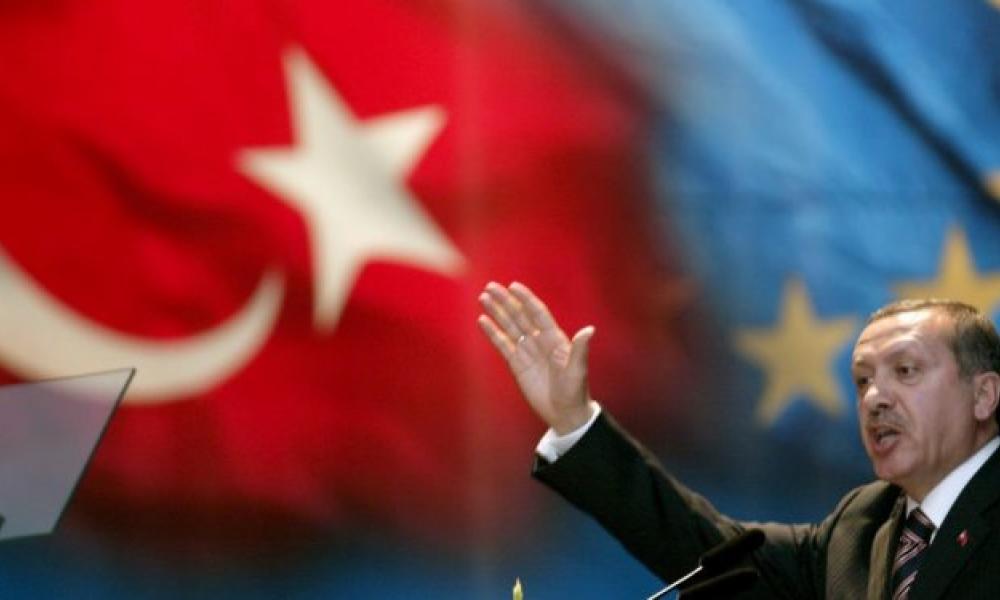 Δημήτρης Νατσιός : Τους ηγέτες δεν τους αναδεικνύουν τα διδακτορικά, αλλά η φιλοπατρία