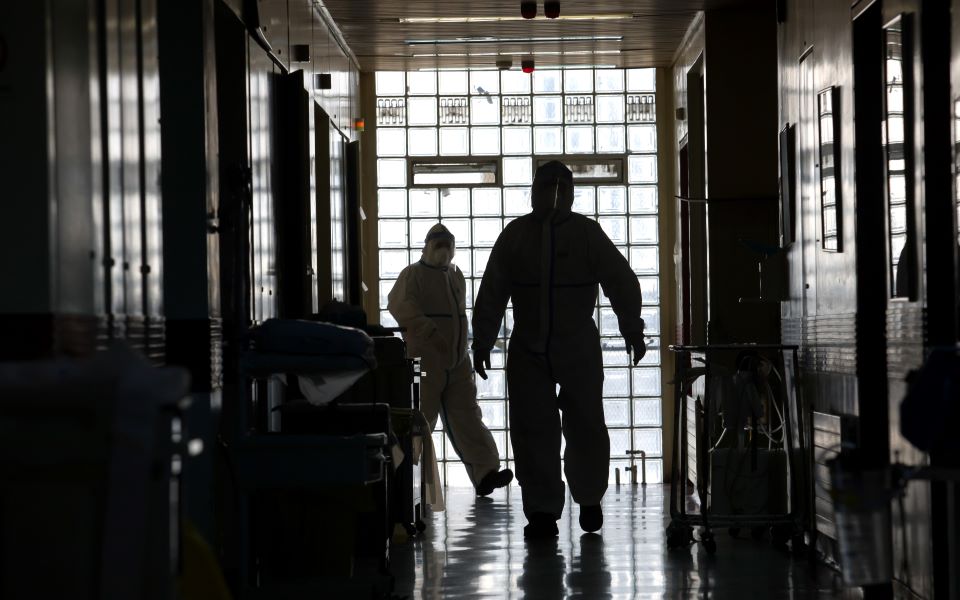 Σοκαριστική αύξηση 10% των θανάτων στην Ελλάδα το 2021 – Πώς θα τους δικαιολογήσουν;