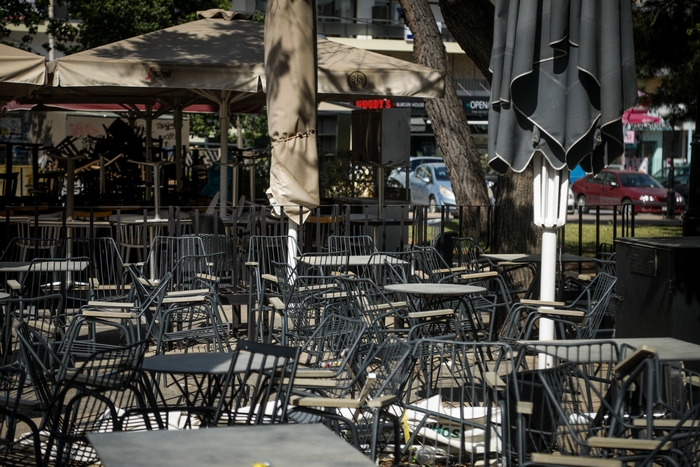 Τελικά πόσοι είναι οι ανεμβολίαστοι; ΕΡΗΜΩΣΑΝ τα μαγαζιά: «Έχουμε 80% (!!!) μείωση στην προσέλευση πελατών» – ΒΙΝΤΕΟ