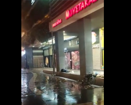 ΔΕΝ ΤΑ ΔΕΙΧΝΟΥΝ ΑΥΤΑ! ΒΙΝΤΕΟ-ΣΟΚ από το κέντρο της Αθήνας…