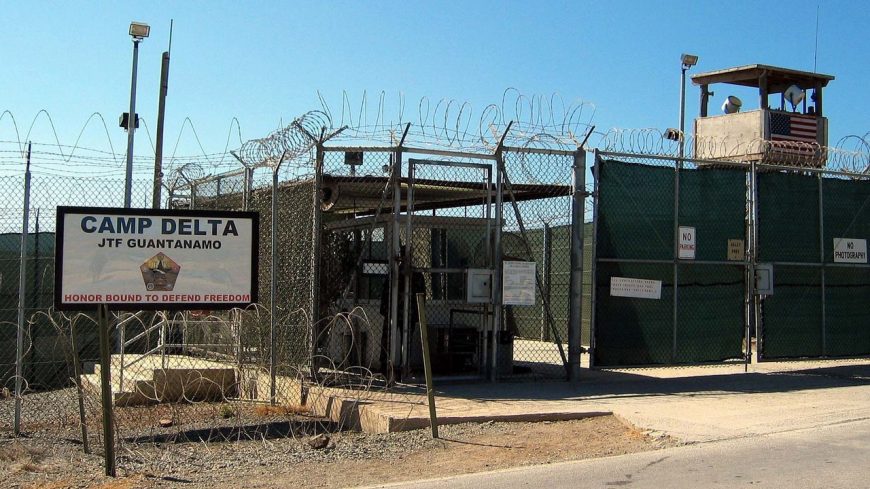 Zero Hedge : Στρατιωτικοί ένορκοι αηδίασαν από τον πρώτο λεπτομερή δημόσιο απολογισμό των βασανιστηρίων της CIA σε δικαστήριο