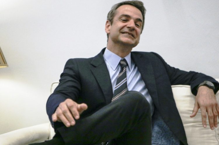 ΠΟΠΗ ΖΩΗ : ΠΑΓΚΟΣΜΙΑ ΧΟΥΝΤΑ