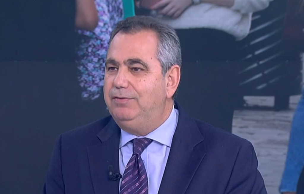 «Κάνα μανάβη, κάνα φούρναρη, ΜΕΤΑ ΣΠΙΤΙ ΤΟΥΣ»! Δείτε πως μιλάνε για τους ΑΝΕΜΒΟΛΙΑΣΤΟΥΣ, vid